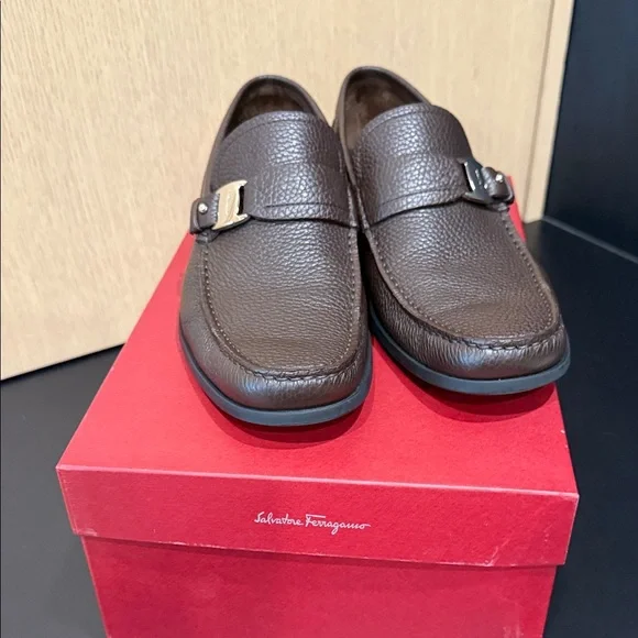 Salvatore Ferragamo Dark Brown Pebbled Leather Slip-Ons display picture 2